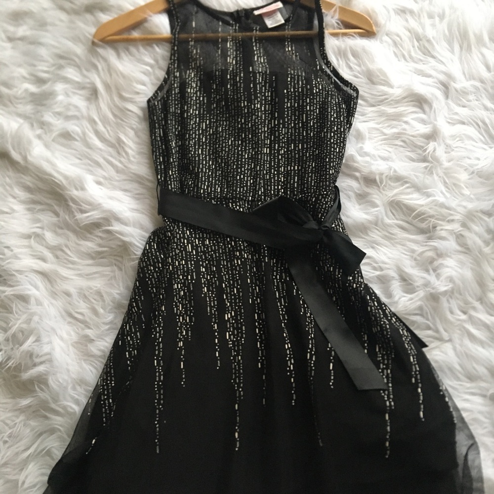 Formal Girls Mid length dress - Size 14 - Bloom Brand